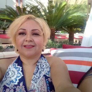 Meet your Posher, Gloria